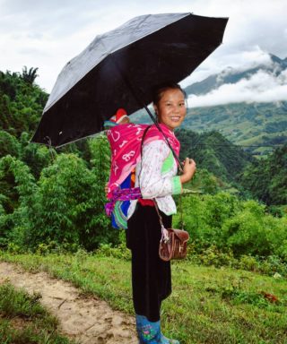We wouldn't have been able to successfully navigate through this vast terrain without our lovely guide, Yo Hu Dinh, who knew her way like the back of her hand.⁣ ⁣ Can you guess how old she is?⁣ ⁣ #lifeinVietnam #visitVietnam #humansofinstagram #humansofvietnam #vietnamtravels #backpackerlife #Dontdoitforthegram #undocumented #lifelivedtrue